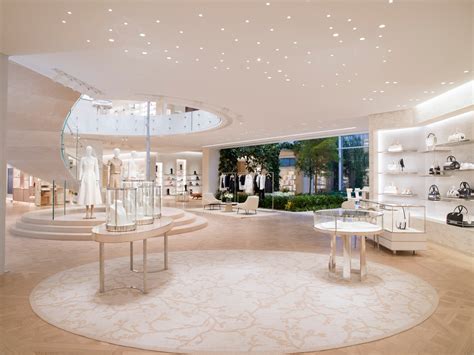 dior avenue montaigne interieur|dior 30 montaigne east west.